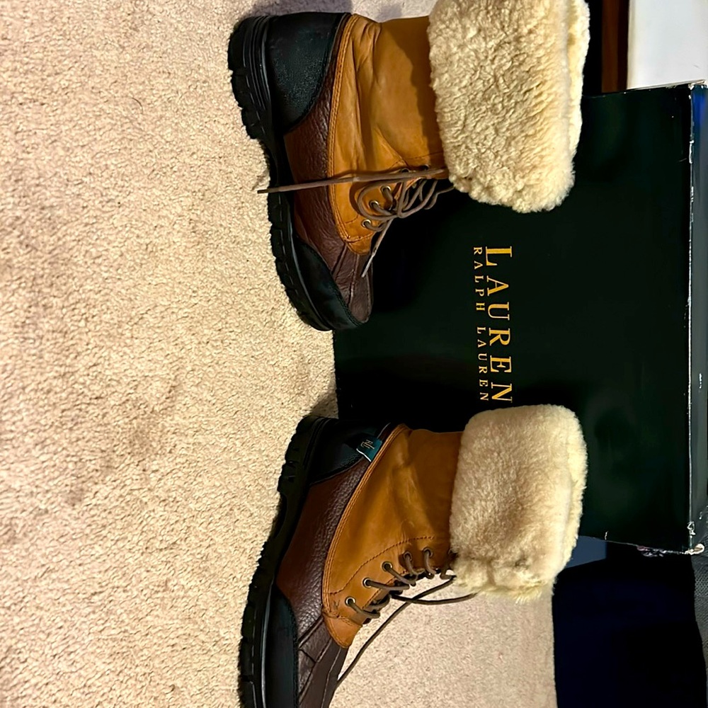 Women size 8 Ralph Lauren boots with fur.